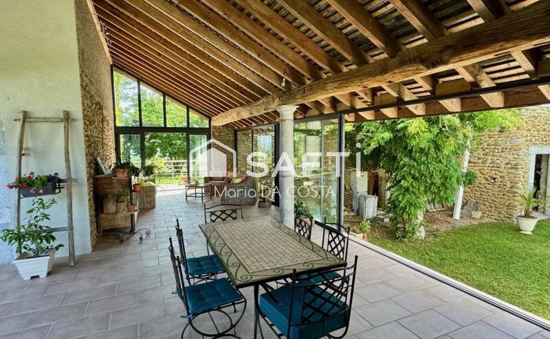 Maison de maîtres - 235 m² - 6 pièces