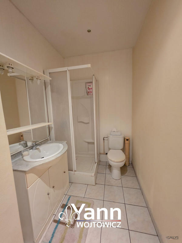 Maison - 350 m² - 11 pièces