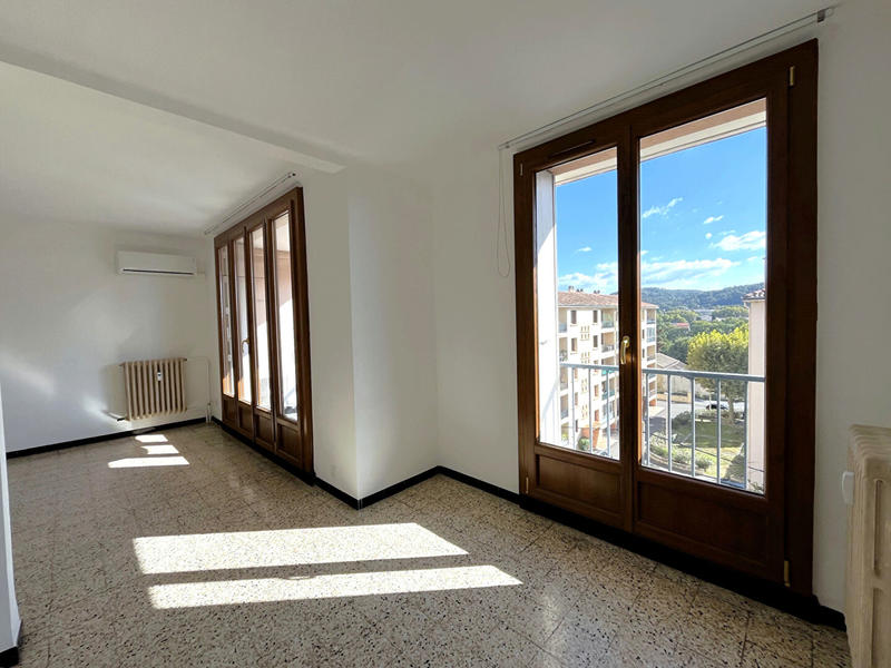 Appartement - 93 m² - 4 pièces