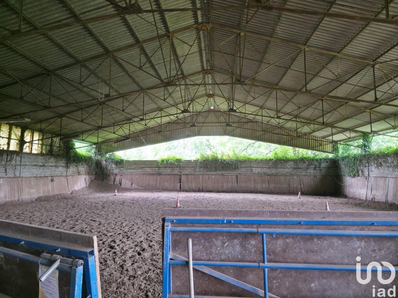 Local commercial - 165 000 m²