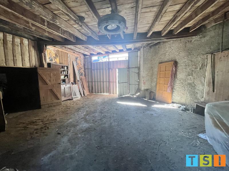 Grange - 240 m² - 2 pièces