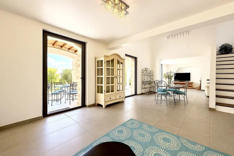 Maison - 190 m² - 8 pièces