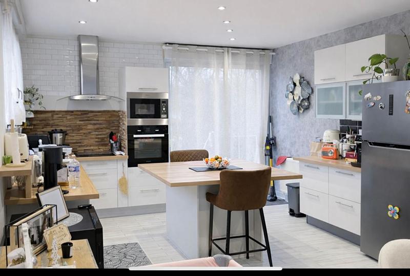 Maison - 140 m² - 5 pièces