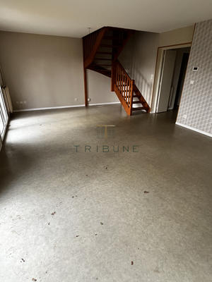 Maison - 91 m² - 7 pièces