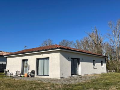 Maison - 80 m² - 4 pièces