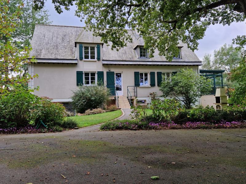 Maison - 185 m² - 7 pièces