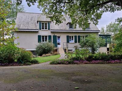 Maison - 185 m² - 7 pièces