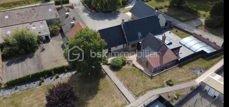 Corps de ferme - 230 m² - 6 pièces