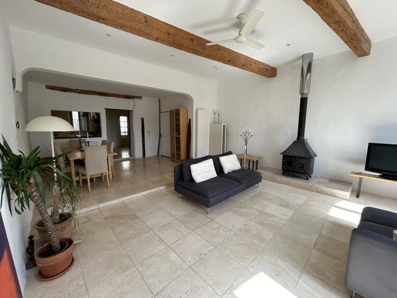 Demeure - 205 m² - 6 pièces