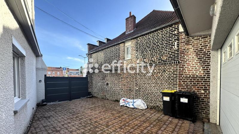 Maison - 255 m² - 7 pièces