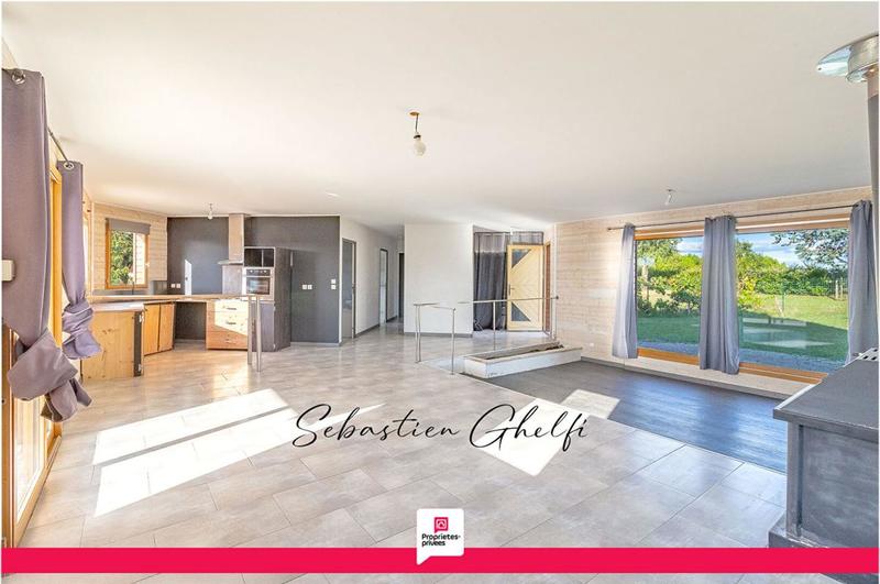 Maison - 131 m² - 5 pièces