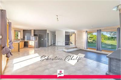 Maison - 131 m² - 5 pièces