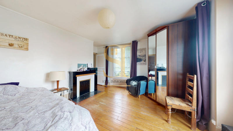 Maison - 250 m² - 7 pièces