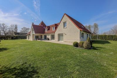 Villa - 389 m² - 7 pièces