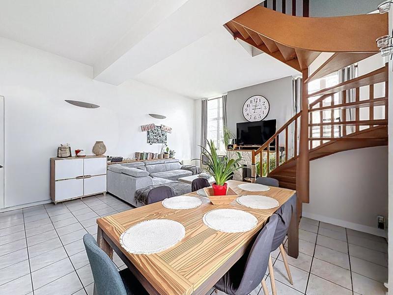 Appartement - 70 m² - 4 pièces