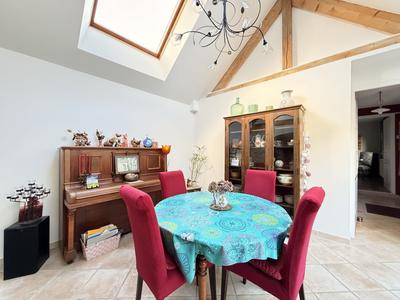 Maison - 140 m² - 5 pièces