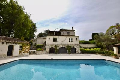 Villa - 240 m² - 6 pièces