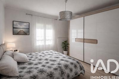 Maison - 93 m² - 5 pièces