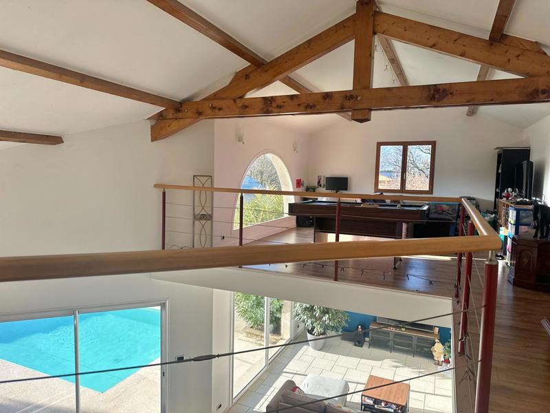 Maison - 185 m² - 6 pièces