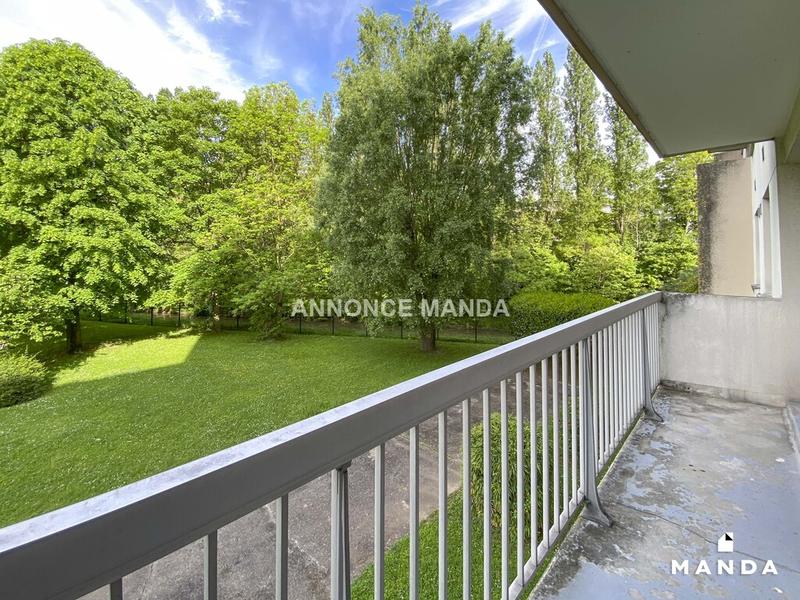 Chambre - 9 m² - 4 pièces