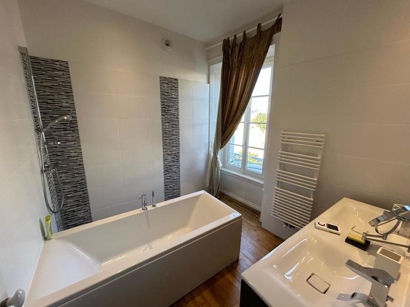 Appartement - 135 m² - 4 pièces