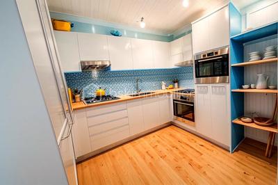 Maison traditionnelle - 160 m² - 6 pièces