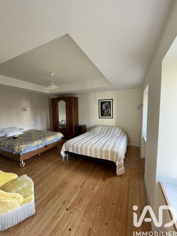 Maison - 281 m² - 11 pièces