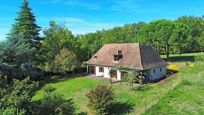 Maison - 140 m² - 3 pièces