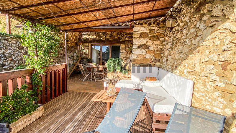 Maison de village - 212 m² - 9 pièces