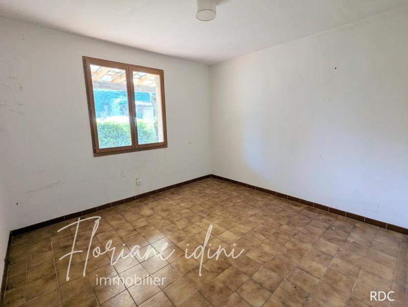 Maison - 200 m² - 8 pièces