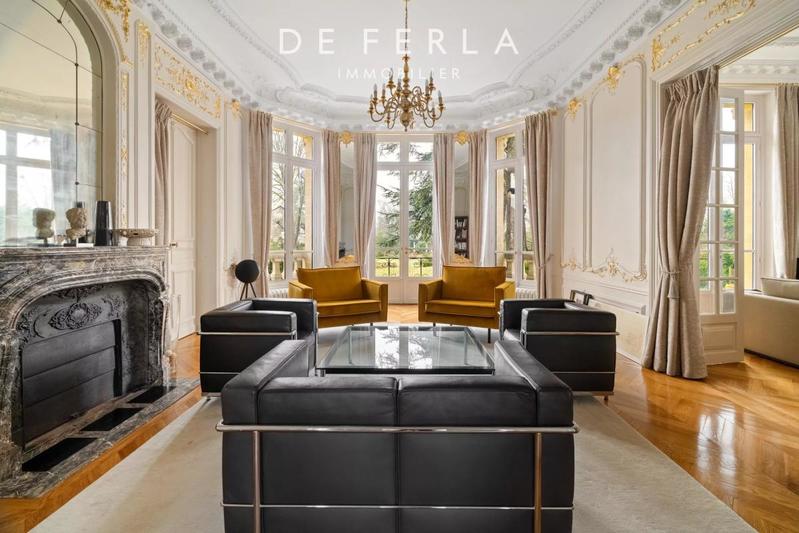 Château - 826 m² - 18 pièces