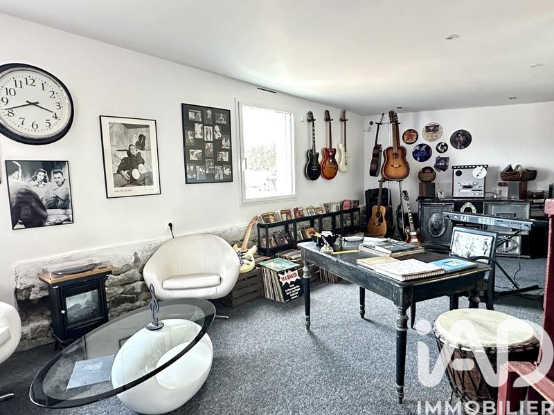 Maison - 216 m² - 7 pièces