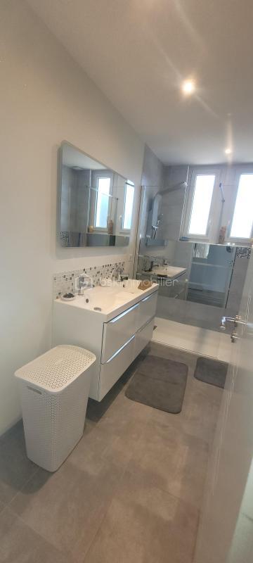 Maison - 204 m² - 8 pièces