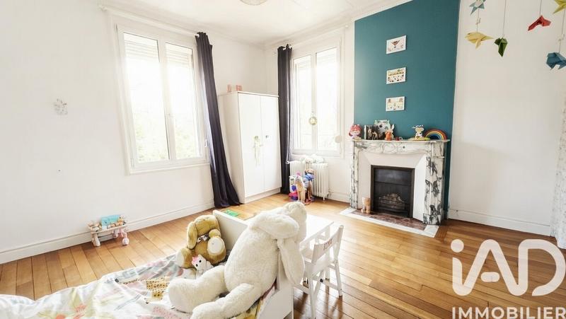 Maison - 263 m² - 11 pièces