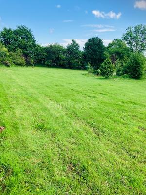 Terrain constructible - 1 975 m²