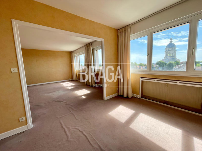 Appartement - 105 m² - 6 pièces