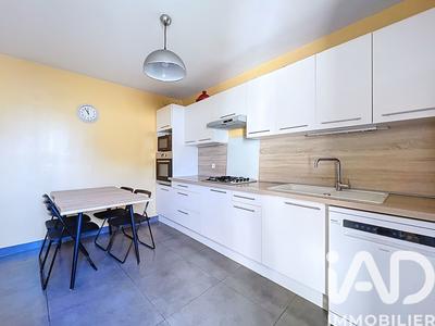 Duplex - 81 m² - 4 pièces