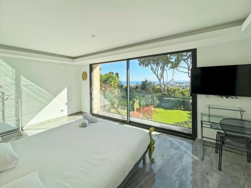 Maison - 372 m² - 7 pièces