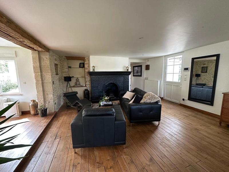 Propriété - 237 m² - 11 pièces