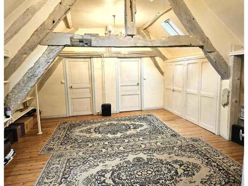 Propriété - 383 m² - 12 pièces