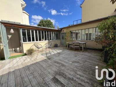 Maison - 200 m² - 6 pièces