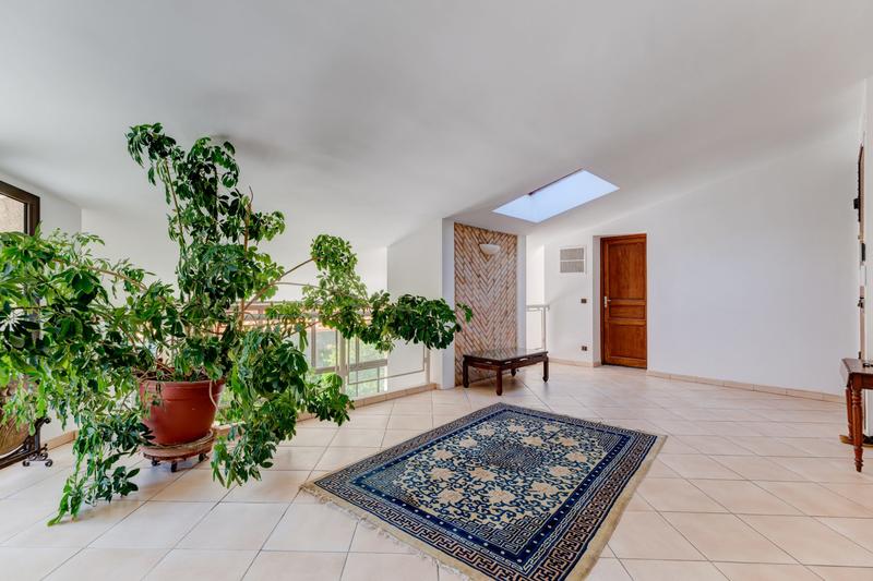 Maison - 276 m² - 5 pièces