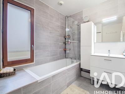 Maison - 84 m² - 4 pièces