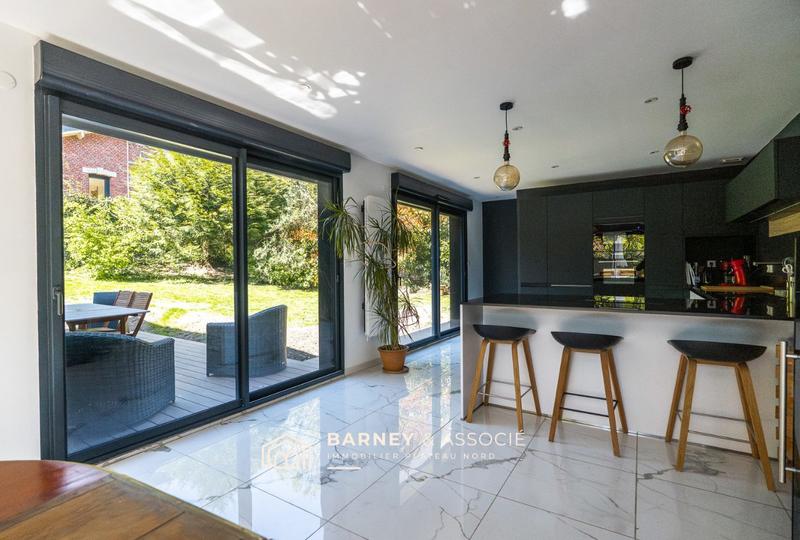 Maison - 190 m² - 8 pièces