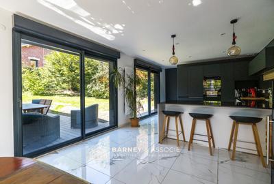 Maison - 190 m² - 8 pièces