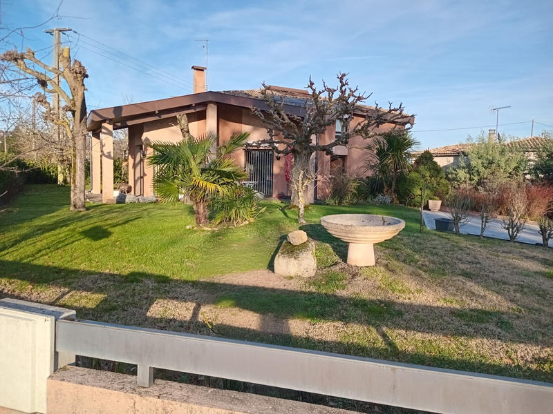 Maison - 177 m² - 8 pièces