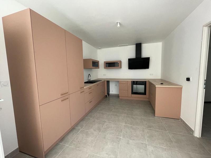 Maison - 93 m² - 4 pièces