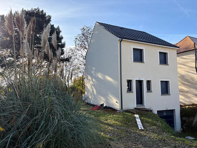 Maison - 92 m² - 5 pièces