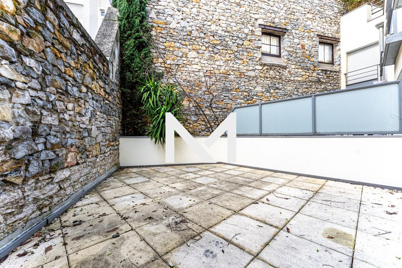 Appartement - 90 m² - 4 pièces