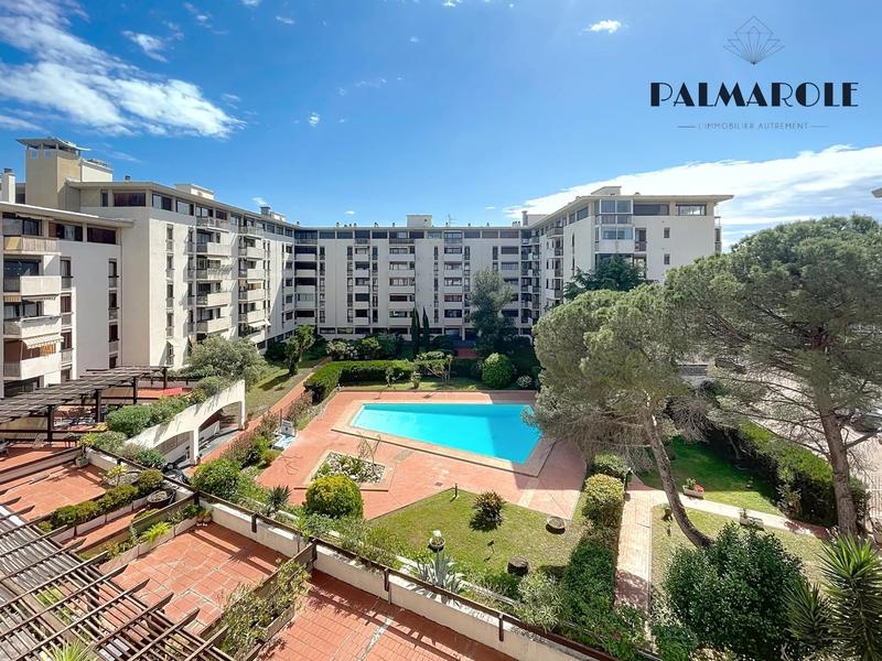 Appartement - 142 m² - 5 pièces